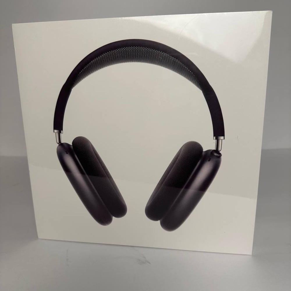AirPod Max - Picture 2 of 3